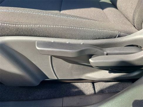 New 2026 Chevrolet Equinox EV LT image 23