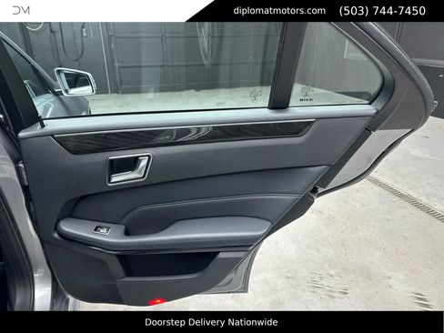 Used 2015 Mercedes-Benz E 350 Sedan image 27