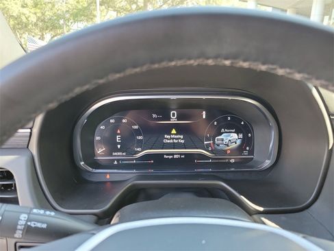 Certified 2023 GMC Yukon XL SLT image 32