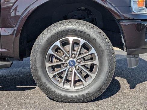 Used 2018 Ford F150 XLT w/ Equipment Group 302A Luxury image 11