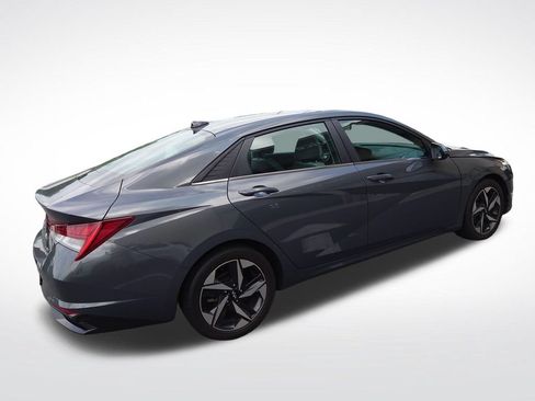 Certified 2023 Hyundai Elantra Limited FWD image 7
