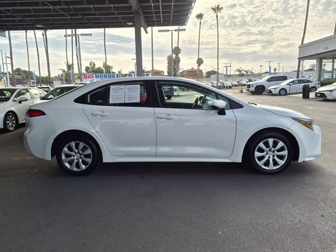 Used 2024 Toyota Corolla LE FWD image 5