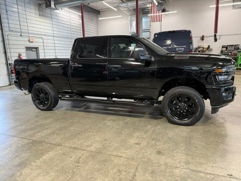 Certified 2026 RAM 2500 Big Horn AWD/4WD image 6