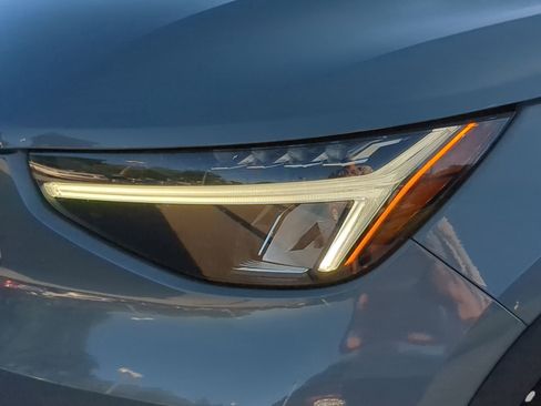 Used 2023 Volvo XC40 B5 Plus w/ Protection Package Premier AWD/4WD image 44