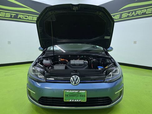 Used 2016 Volkswagen e-Golf SEL Premium image 4