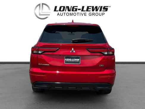 Used 2024 Mitsubishi Outlander SE Black Edition FWD image 5