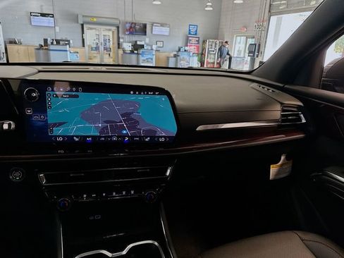 New 2026 Chevrolet Traverse Z71 w/ Driver Confidence Package image 23