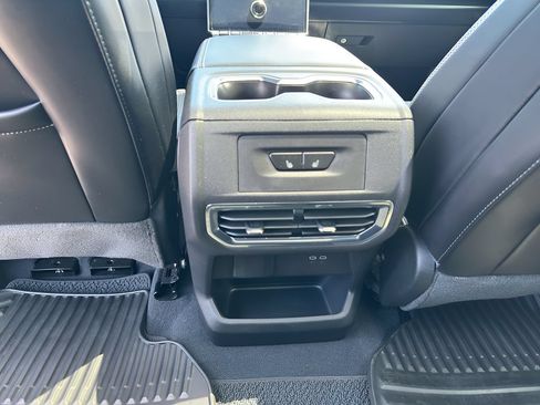Used 2025 GMC Sierra EV Denali AWD/4WD image 16