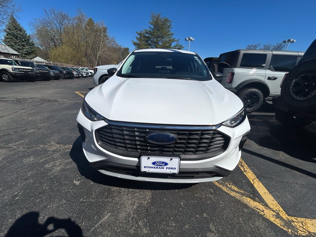 Used 2024 Ford Escape Active AWD/4WD image 2