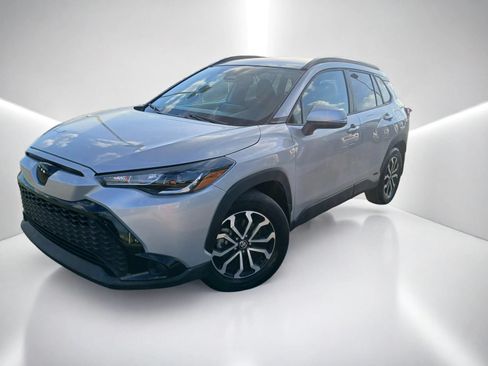 Used 2024 Toyota Corolla Cross AWD Hybrid image 2