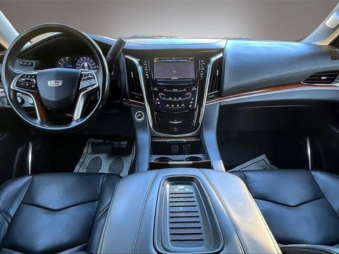 Used 2019 Cadillac Escalade Premium Luxury image 7