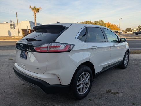 Used 2022 Ford Edge SEL w/ Convenience Package AWD/4WD image 4