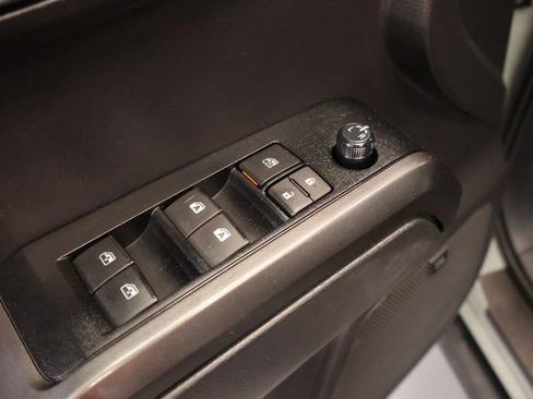 Used 2022 Toyota Tacoma TRD Sport w/ TRD Premium Sport Package AWD/4WD image 10