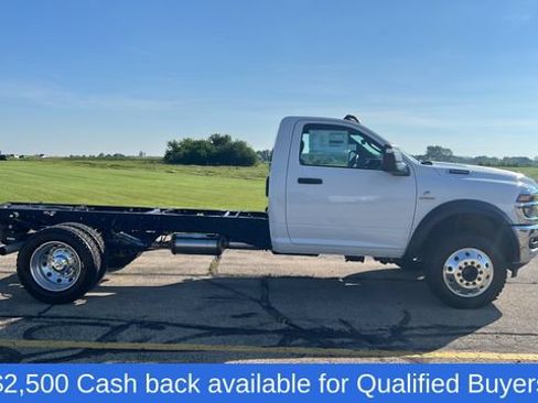 New 2026 RAM 5500 Tradesman w/ Chrome Appearance Group AWD/4WD image 12