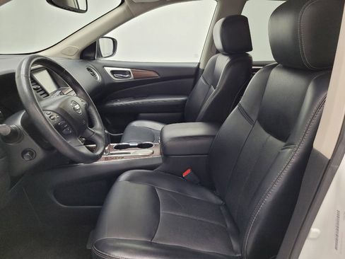 Used 2019 Nissan Pathfinder Platinum image 17