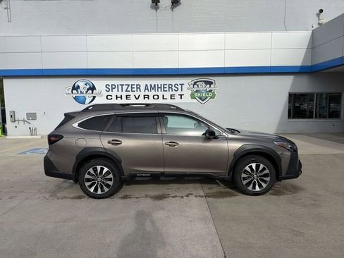 Used 2023 Subaru Outback Limited AWD/4WD image 11