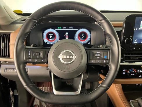 Used 2023 Nissan Pathfinder Platinum image 49