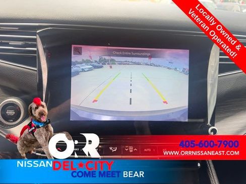Used 2023 Jeep Wagoneer L Series II AWD/4WD image 28