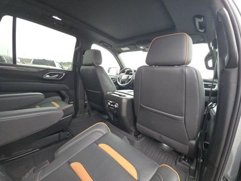 Used 2023 GMC Yukon AT4 w/ Technology Package image 18