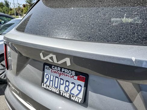 Used 2023 Kia Sorento EX w/ Panoramic Sunroof Package FWD image 13
