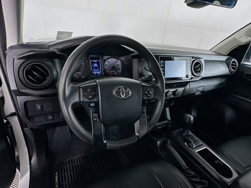 Used 2020 Toyota Tacoma SR image 18