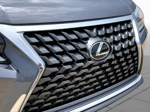 Used 2023 Lexus GX 460 Premium w/ Accessory Package AWD/4WD image 30