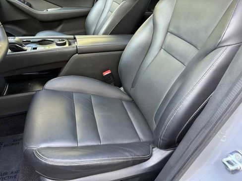 Used 2022 Nissan Rogue SL w/ SL Premium Package image 4