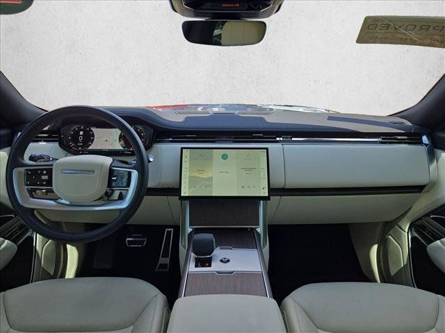 Used 2025 Land Rover Range Rover SE AWD/4WD image 14