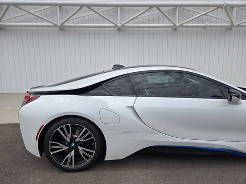 Used 2015 BMW i8 image 20