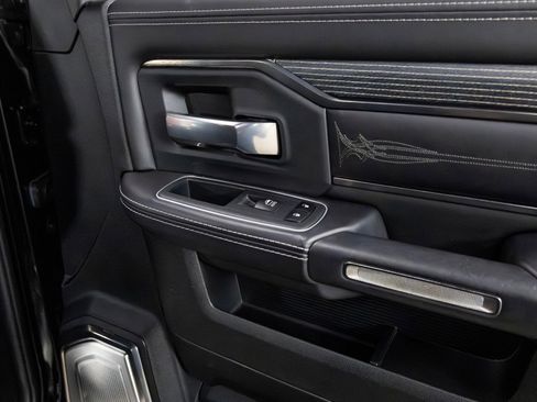 Used 2020 RAM 2500 Limited image 32