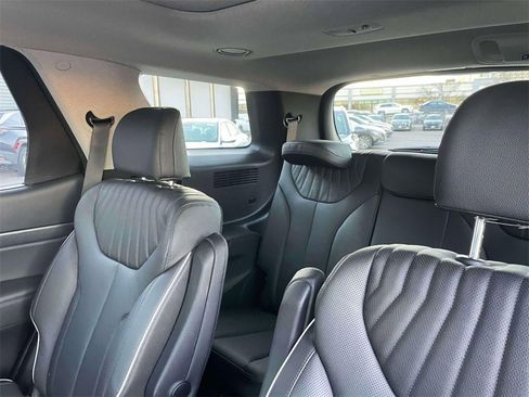 Used 2023 Hyundai Palisade Limited image 13
