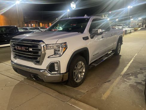 Used 2019 GMC Sierra 1500 SLT w/ SLT Premium Plus Package image 2