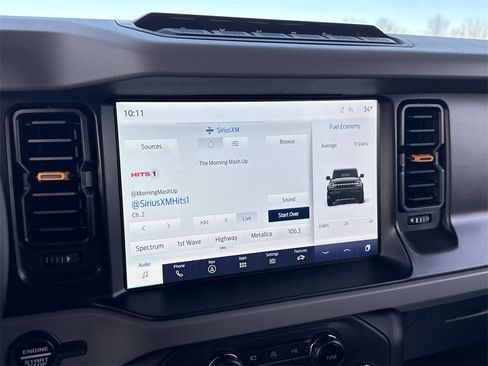 Used 2023 Ford Bronco Badlands image 12