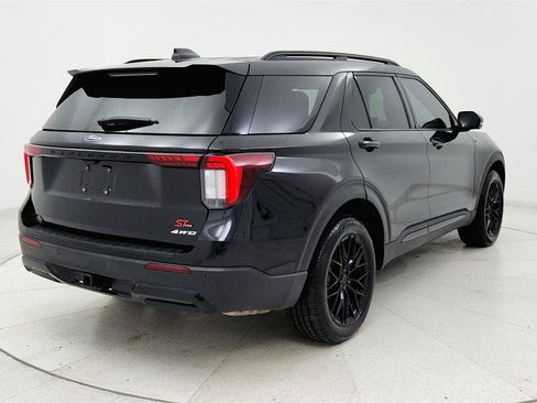 Used 2025 Ford Explorer ST-Line AWD/4WD image 5