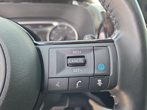 Used 2023 Nissan Pathfinder SL w/ SL Premium Package FWD image 24