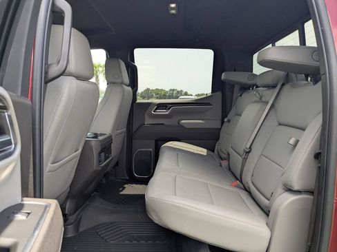 Certified 2025 Chevrolet Silverado 1500 RST AWD/4WD image 17