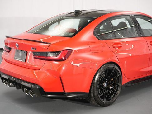 Used 2022 BMW M3 Competition w/ M Carbon Exterior Package AWD/4WD image 12