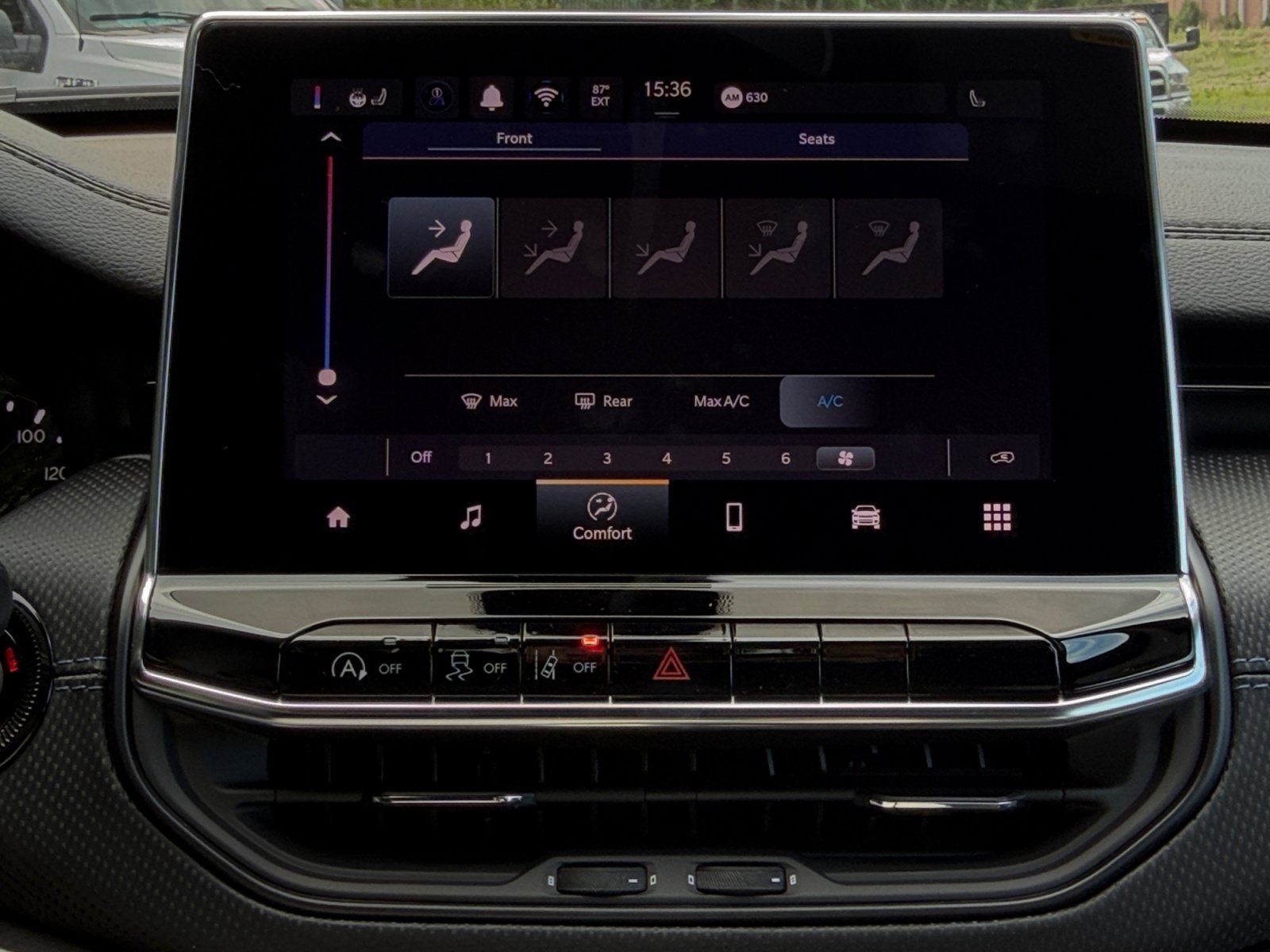 New 2026 Jeep Compass Latitude AWD/4WD image 40