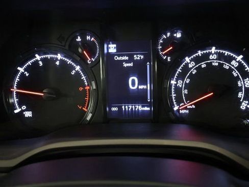 Used 2021 Toyota 4Runner SR5 Premium image 14