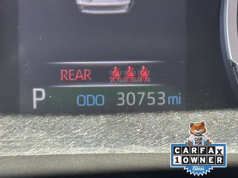 Used 2022 Toyota RAV4 LE AWD/4WD image 31