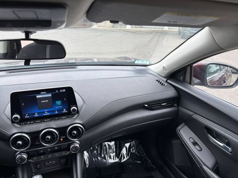 Used 2025 Nissan Sentra SV FWD image 30