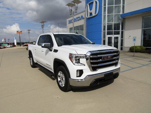 Used 2022 GMC Sierra 1500 SLE image 3