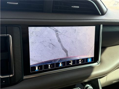 Used 2021 GMC Yukon Denali w/ Denali Premium Package AWD/4WD image 68