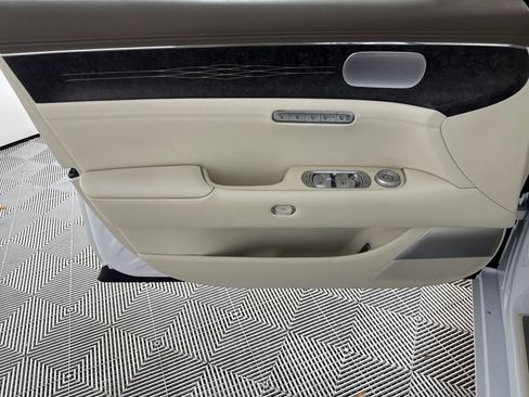 Used 2024 Genesis G90 3.5T AWD/4WD image 11