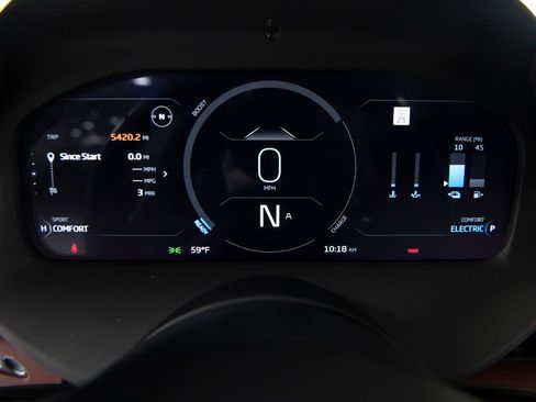 Used 2023 McLaren Artura image 15