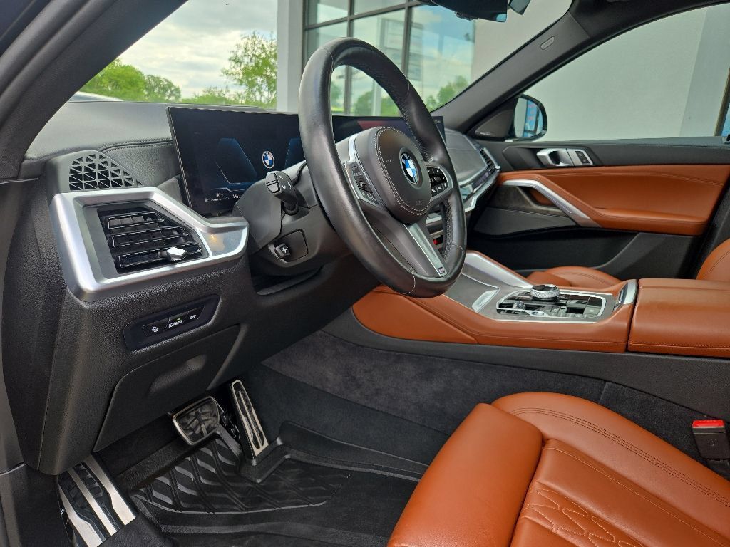 Used 2024 BMW X6 xDrive40i w/ Executive Package AWD/4WD image 38