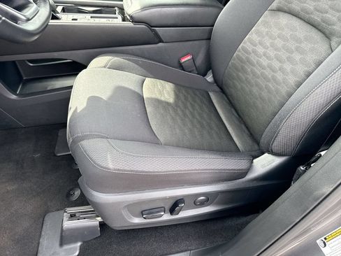 Used 2024 Nissan Pathfinder SV FWD image 21