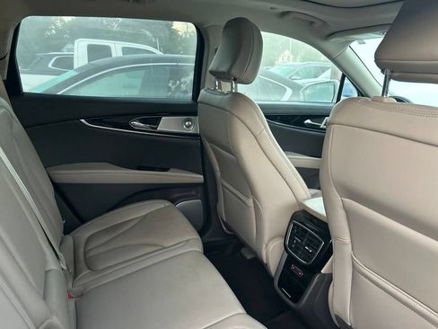 Used 2022 Lincoln Nautilus Reserve w/ Equipment Group 202A AWD/4WD image 11