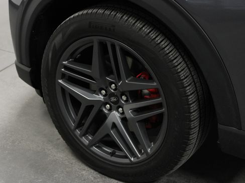 Used 2025 Ford Explorer ST image 10