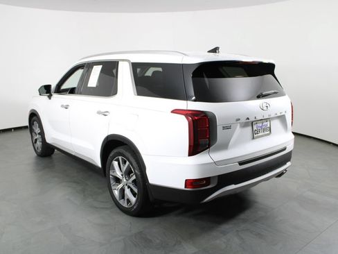 Used 2022 Hyundai Palisade SEL w/ 8P Bench Seat Package FWD image 3